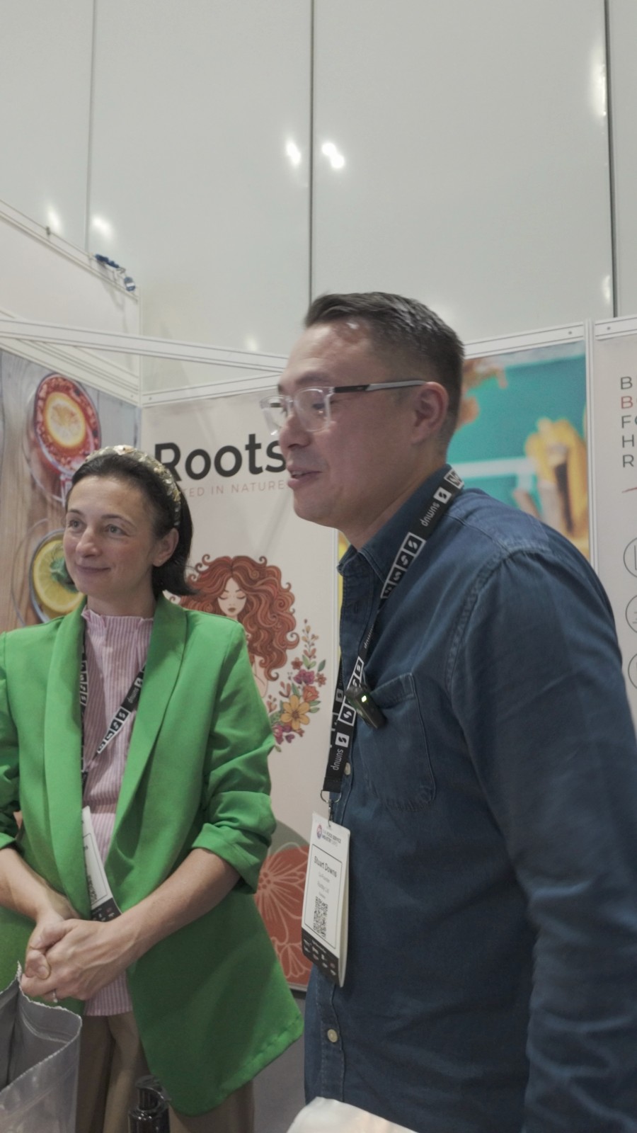 Marta and Stuart Downs at the Rootsy stand during their HIKOMORE interview